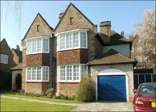 05 Thornton Way